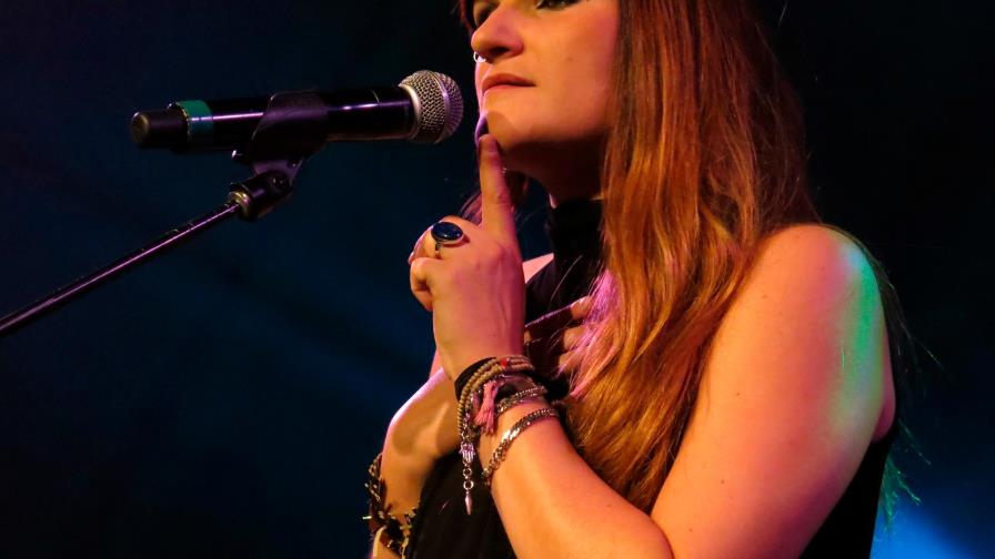 Rozalén llega a los Goya con La Sonora Santanera