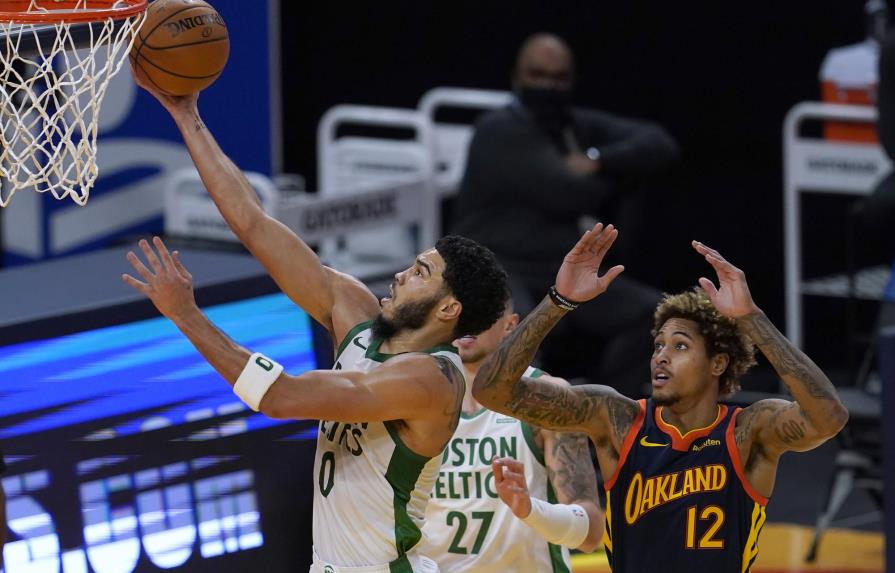 VIDEO | Tatum y los Celtics paran a Curry, ganan a Warriors