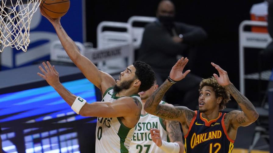 VIDEO | Tatum y los Celtics paran a Curry, ganan a Warriors