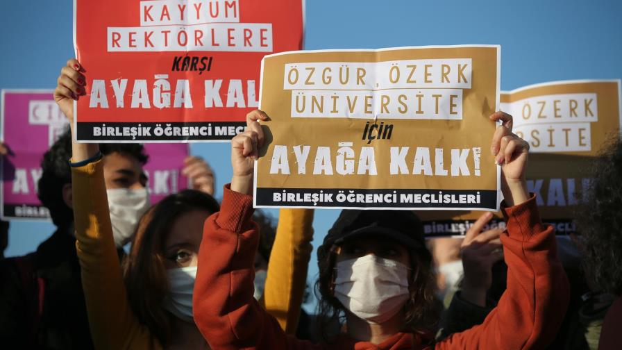 EEUU, preocupado por detenciones en protestas de estudiantes en Turquía