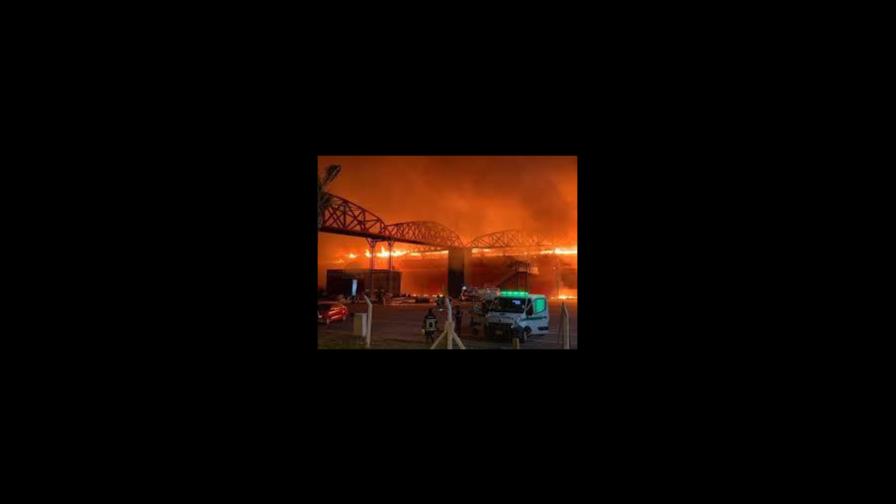Enorme incendio arrasa con circuito de Moto GP en Argentina