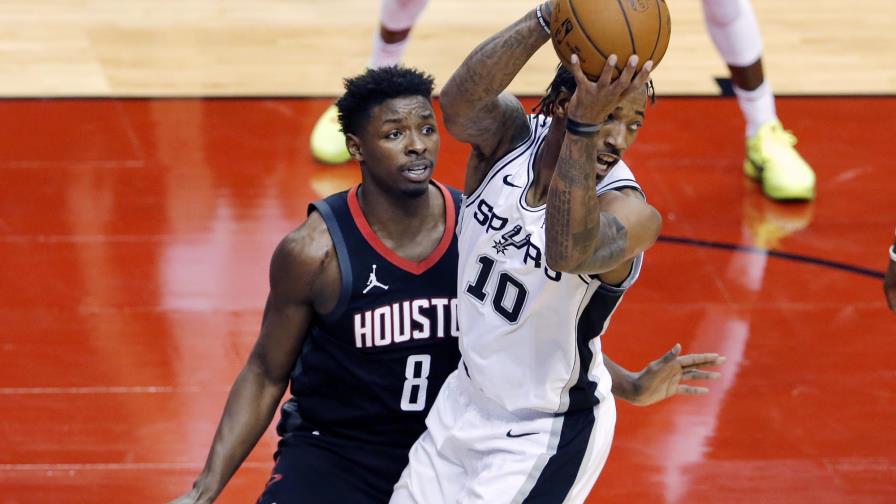DeRozan suma 30 puntos en victoria de Spurs sobre Rockets
