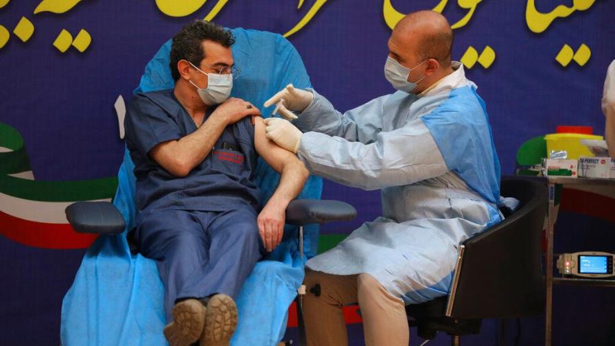 El inicio de la vacunación con Sputnik V trae esperanza a Irán