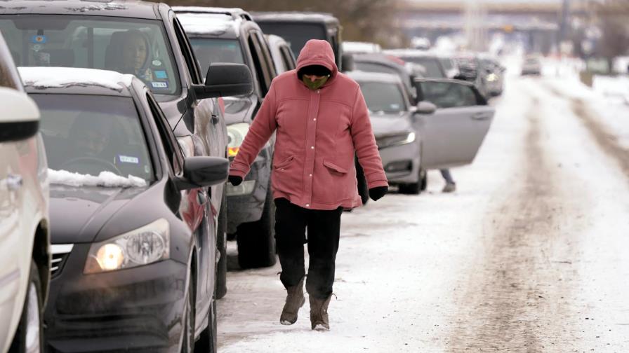 La electricidad comienza a restablecerse en un EEUU azotado por un frío polar