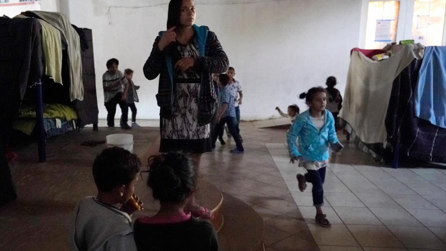 EE.UU. recibe a los primeros solicitantes de asilo que aguardaban en México