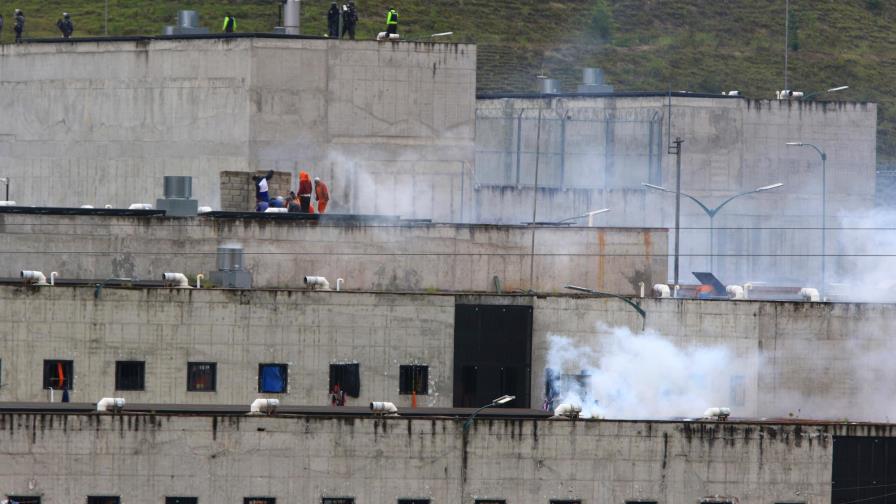 Ecuador se sume en su peor crisis carcelaria con 75 reclusos muertos en un día