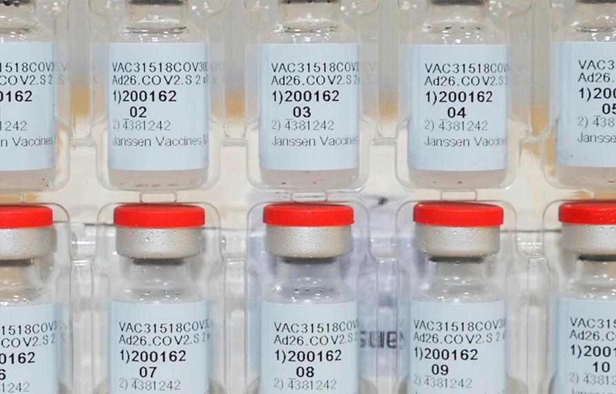 Expertos de EEUU debatirán aprobación de vacuna de Johnson & Johnson contra COVID-19