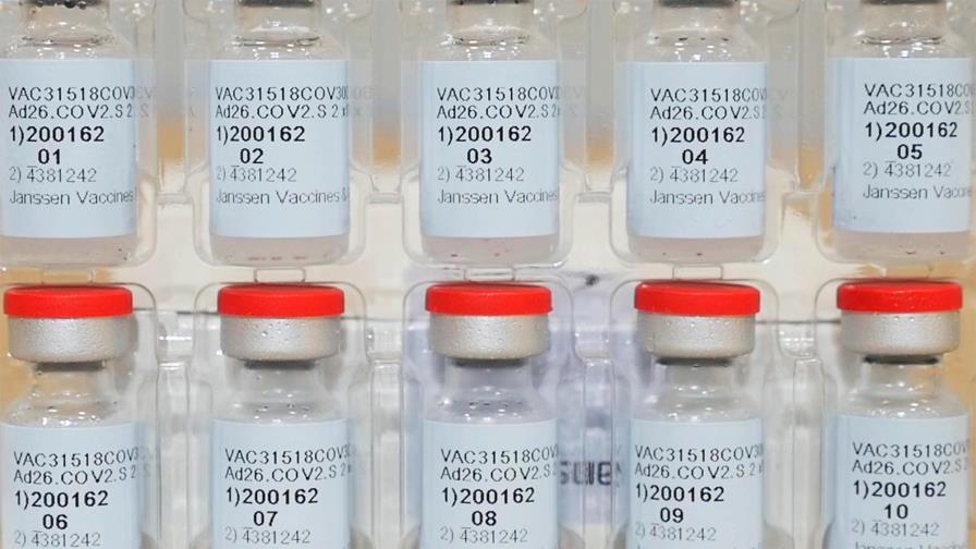 Expertos de EEUU debatirán aprobación de vacuna de Johnson & Johnson contra COVID-19 Expertos de EEUU debatirán aprobación de vacuna de Johnson & Johnson contra COVID-19