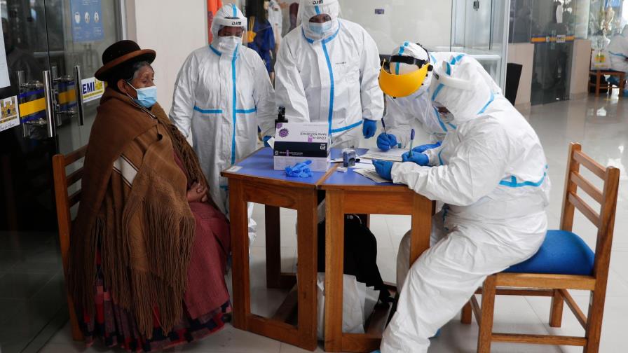 OMS atribuye a la “relajación” el primer repunte global de casos en 7 semanas