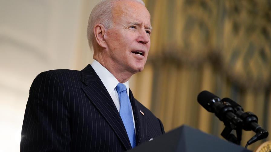 Biden promete vacunas contra el COVID para todos los adultos de EEUU antes del fin de mayo