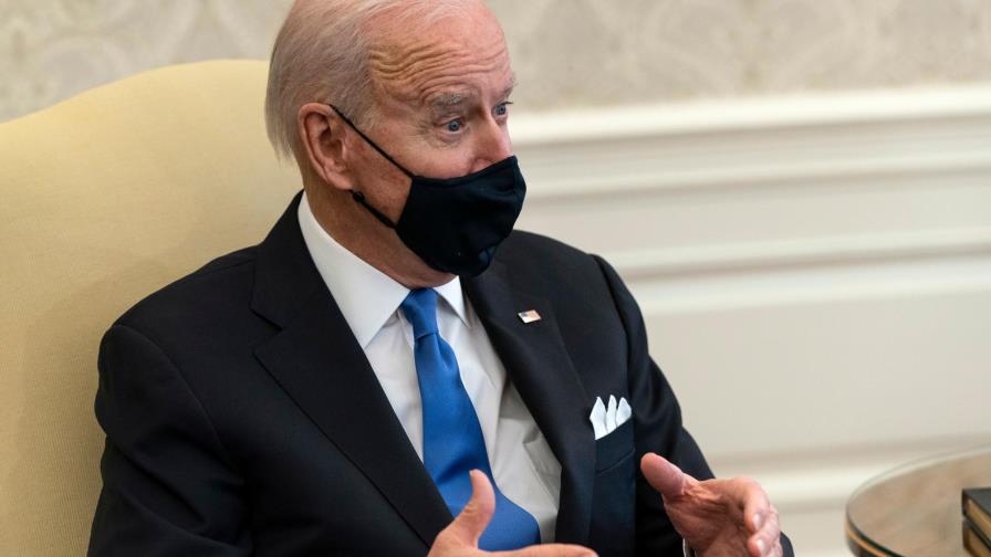 Biden pide no confiarse mientras Brasil sufre lo peor de la pandemia 