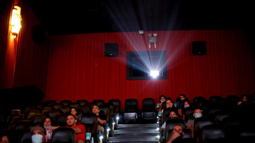 Reabren los cines de Nueva York con importantes medidas de seguridad
