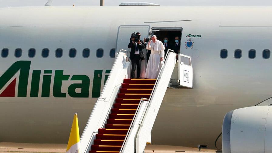 El papa llegó a Roma de regreso de su histórico viaje a Irak