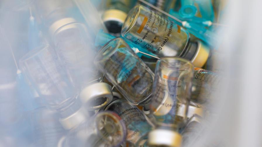 10 casos posibles de coágulos sanguíneos en Holanda tras vacunación con AstraZeneca