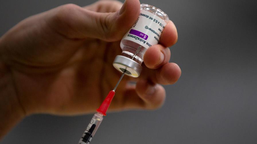 Médicos noruegos creen reacción inmunológica por AstraZeneca causó trombosis