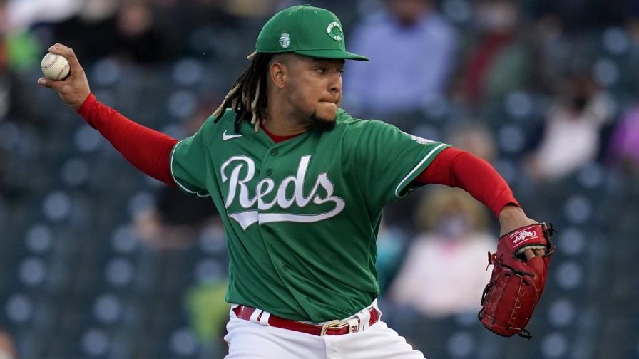 Luis Castillo estaría listo para el Día Inaugural de las Grandes Ligas