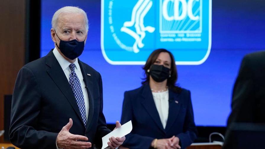 Biden llega a Atlanta para reunirse con estadounidenses de origen asiático tras tiroteos