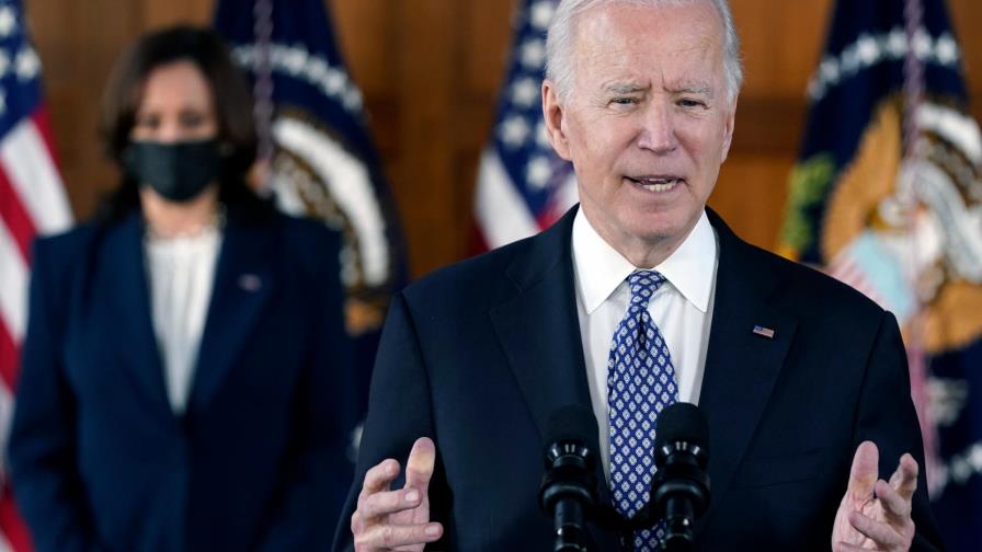Biden a llama a enfrentar violencia contra estadounidenses de origen asiático