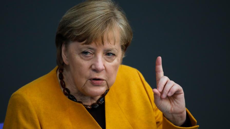 Merkel refuerza poder federal anticovid en Alemania frente a tensiones entre regiones