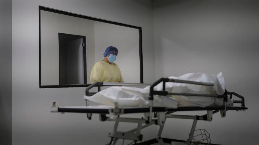 América Latina intenta frenar brutal ola de COVID-19 que se ceba con Brasil y México