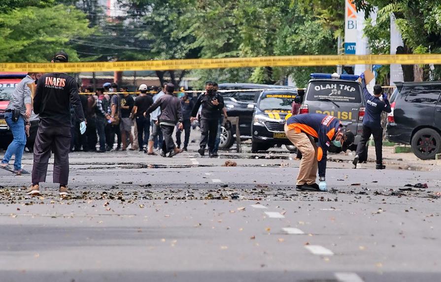 Catorce heridos en ataque suicida en una catedral indonesia