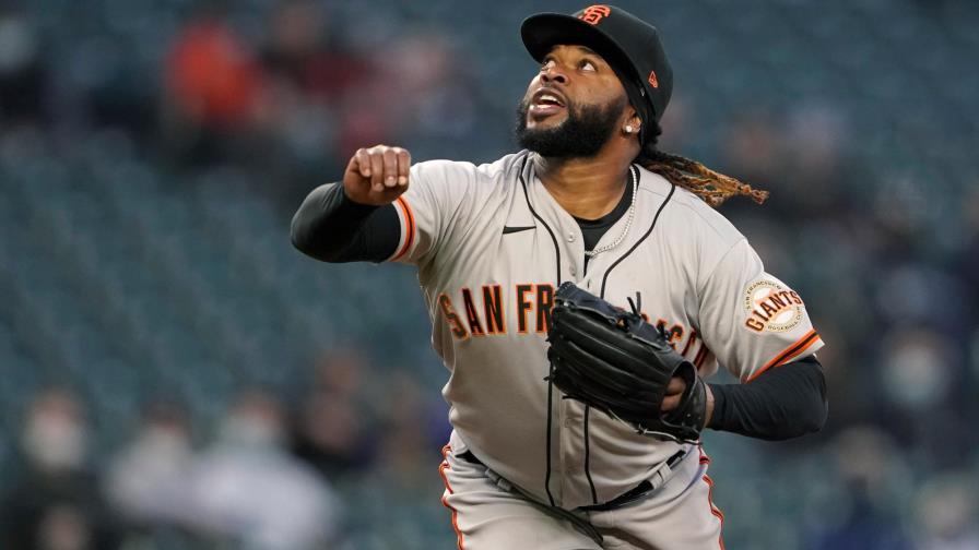 Johnny Cueto se siente mejor lanzando con Buster Posey