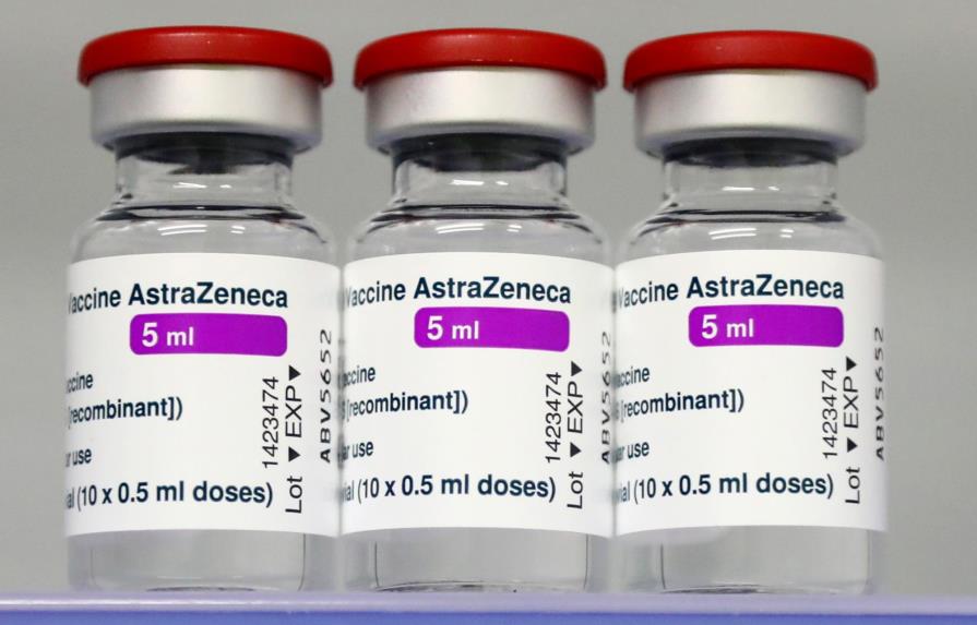 Oxford frena las pruebas con la vacuna de Astrazeneca en menores