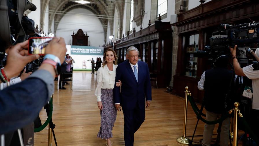 López Obrador dice que no se aplicará vacuna contra COVID-19