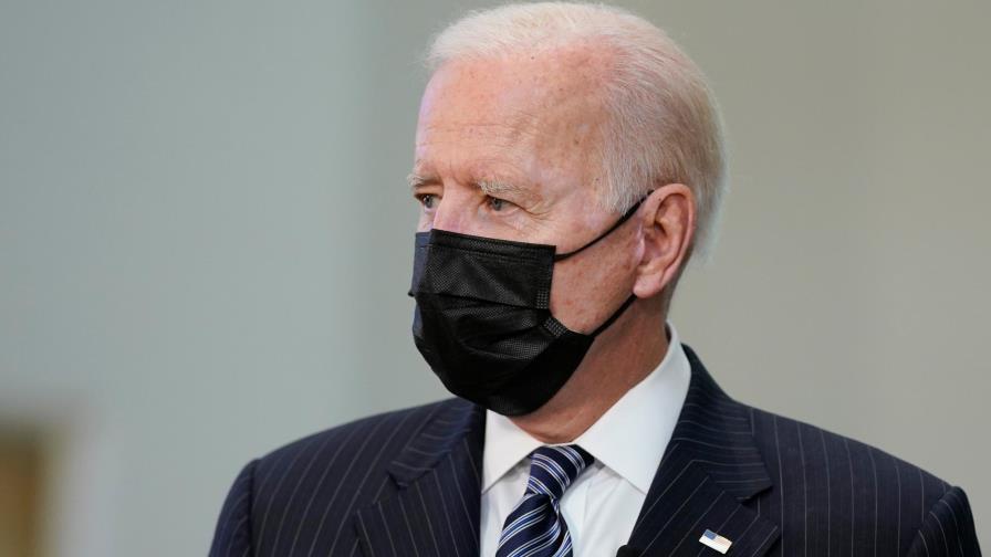 EE.UU. empezará este verano a compartir vacunas con otros países, dice Biden