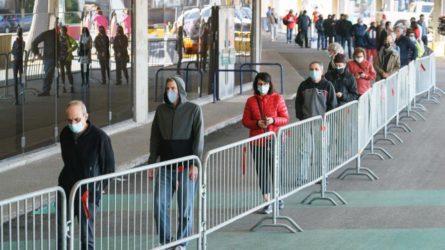 Canadá creó 303.000 empleos en marzo con el relajamiento de las restricciones