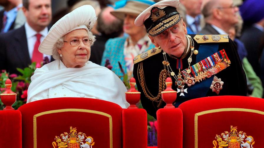 Con fechas: la vida de la reina Isabel II y el príncipe Felipe 