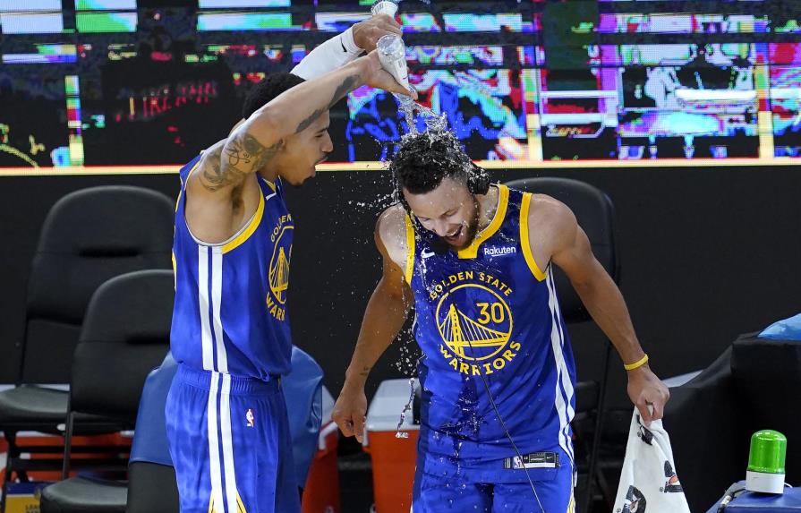 Vídeo: Un nuevo hito para Curry; suma 53 puntos y bate récord en Warriors, que ganan a Nuggets