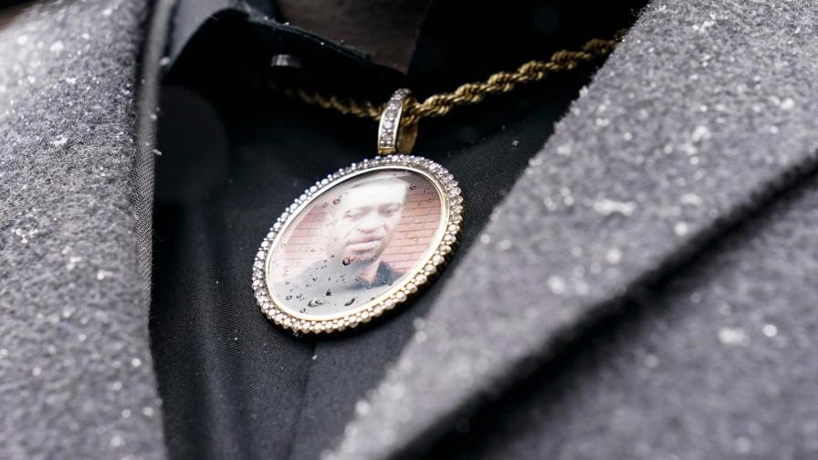 ?Familia Floyd y deudos de joven muerto piden una reforma de la policía en EEUU