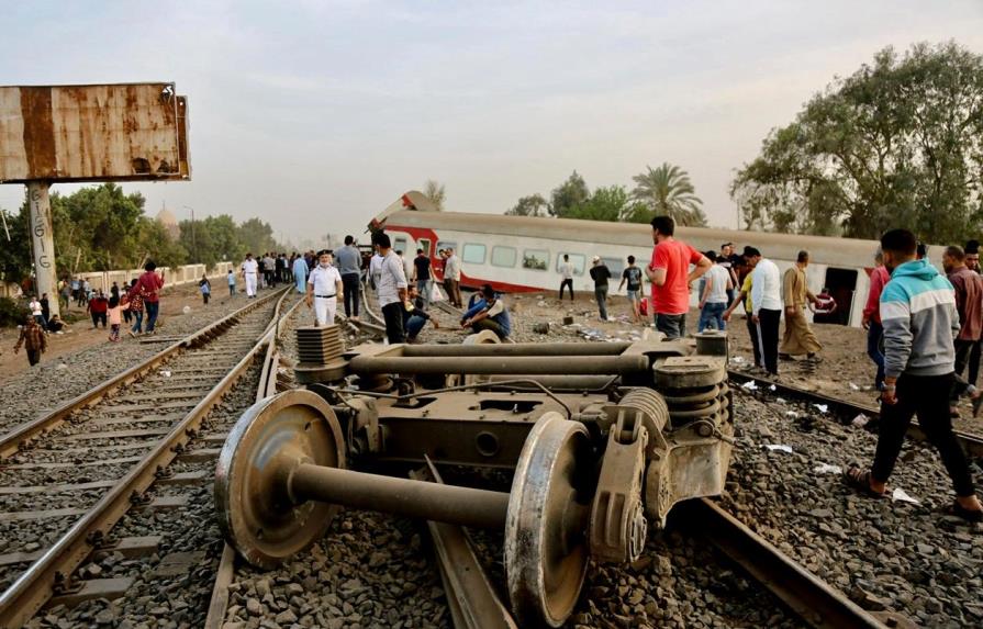 Al menos 11 muertos en el accidente ferroviario en el norte de Egipto