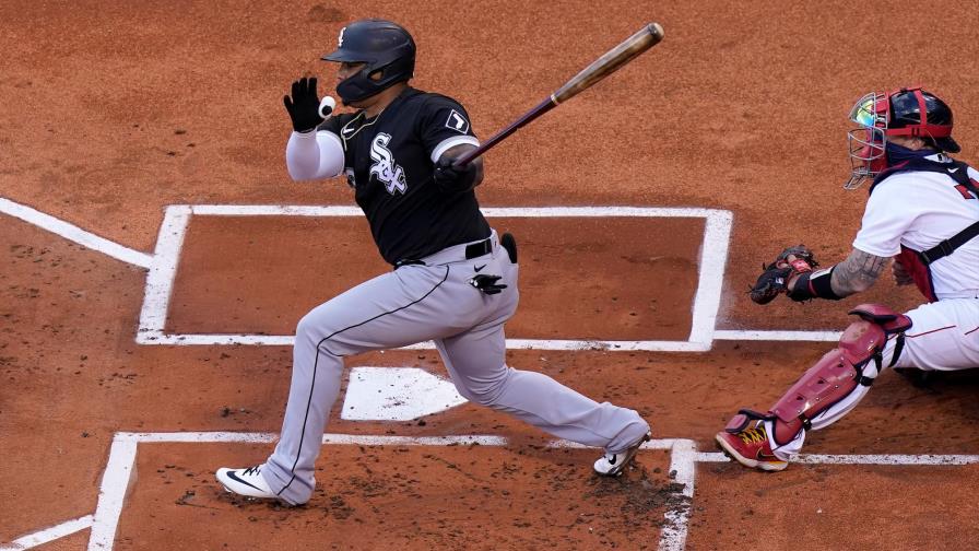 Yermín Mercedes castiga con jonrón a los Medias Rojas y los White Sox barren