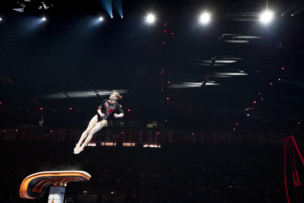 Marina Nekrasova durante su participación en la final del Campeonato Europeo de Gimnasia Artística 2021, celebrado en Basilea, (KEYSTONE/Alexandra Wey)