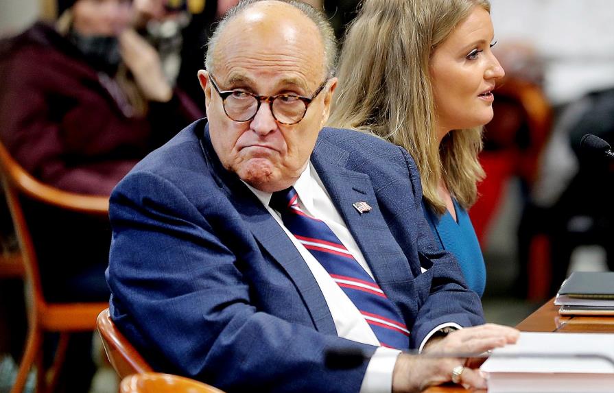 Rudy Giuliani, de héroe de EEUU a hazmerreír de las redes y objetivo del FBI