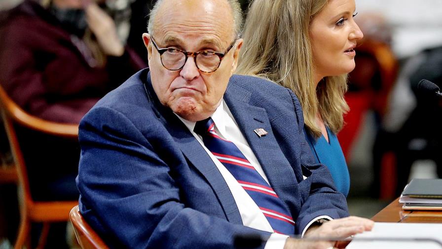 Rudy Giuliani, de héroe de EEUU a hazmerreír de las redes y objetivo del FBI