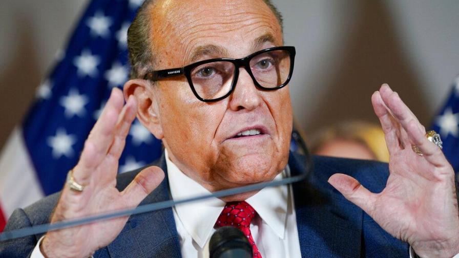 El abogado de Trump asegura que la Policía registró su apartamento por celos El abogado de Trump asegura que la Policía registró su apartamento por celos