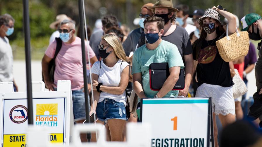 Gobernador de Florida elimina todas las medidas vinculadas al COVID-19