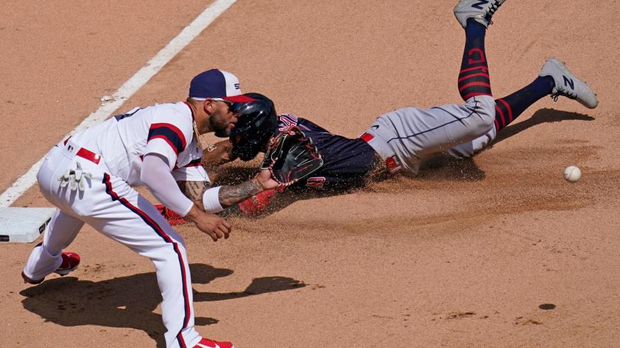 José Ramírez y Amed Rosario castigan a los White Sox, que sientan a Yermín Mercedes por llegar tarde al partido