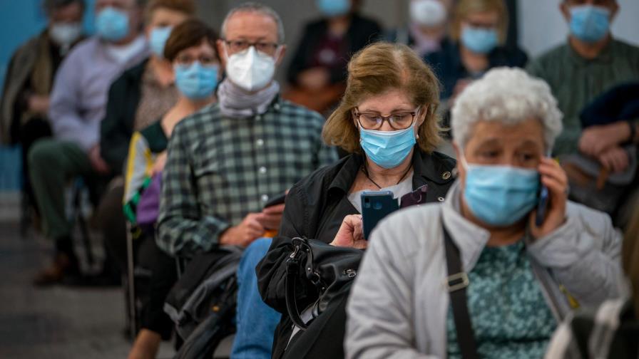 Fundadores de BioNTech esperan que la pandemia dure hasta mediados de 2022