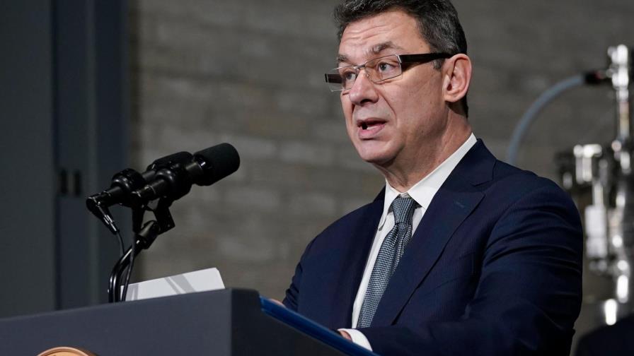 Presidente de Pfizer rechaza suspender patentes de vacunas contra COVID-19 Presidente de Pfizer rechaza suspender patentes de vacunas contra COVID-19