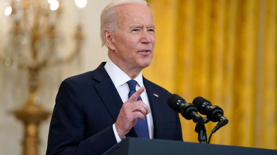 ?Biden acusa a piratas informáticos “con sede en Rusia” de ataque a oleoductos de EEUU