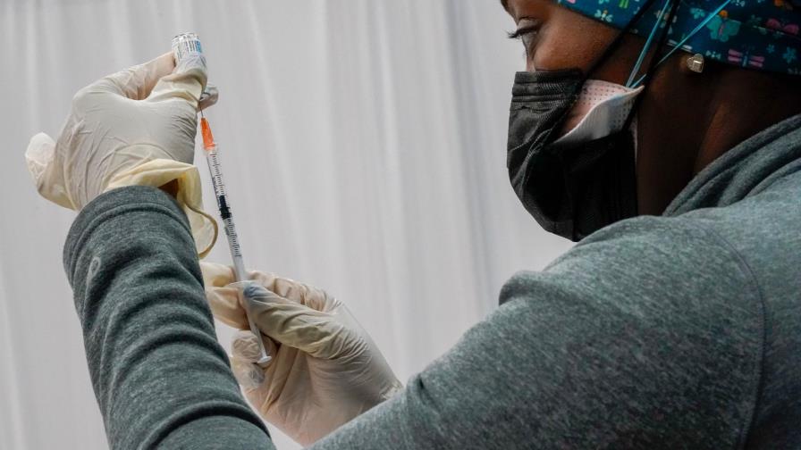 Las vacunas Pfizer y Moderna son efectivas contra variantes indias, según estudio