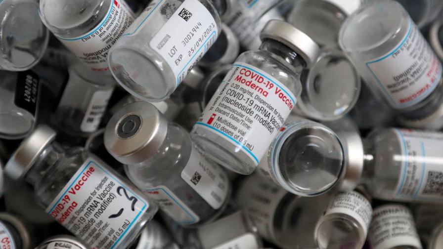 ¿Vacuna “satánica”? El fármaco de Moderna no contiene luciferina en 66.6 ml