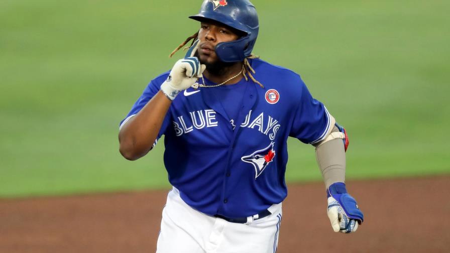 Vladi Jr., exige su lugar entre grupo de relevo con un arranque de MVP