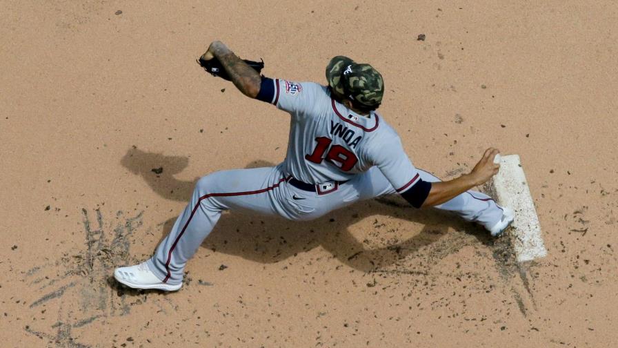 Huáscar Ynoa se fractura la mano derecha y estará fuera dos meses