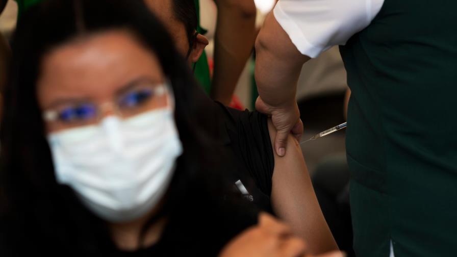 Latinoamérica debe acelerar vacunas y test para lograr inmunidad contra covid Latinoamérica debe acelerar vacunas y test para lograr inmunidad contra covid