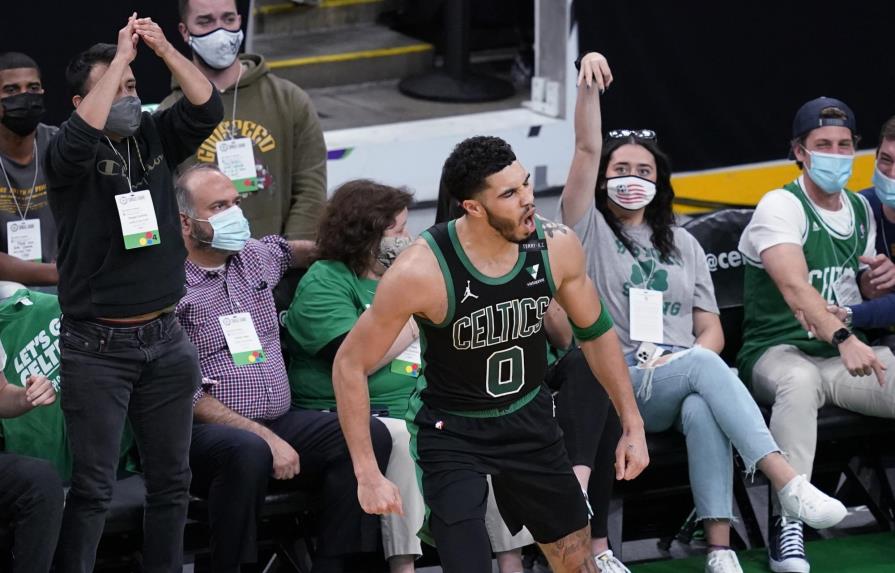 Tatum brilla con 50 y Celtics despiertan ante Nets